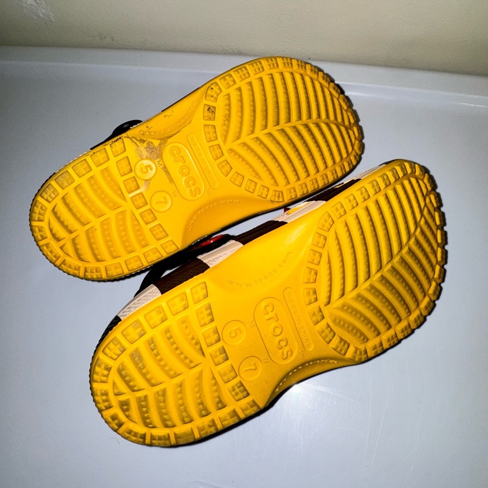 CROCS McDonald's Hamburglar Themed Crocs Size 7 - Picture 8 of 8